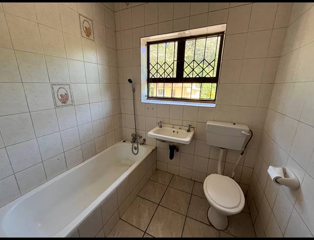 3 BEDROOM HOUSE TO LET IN BELLAIR